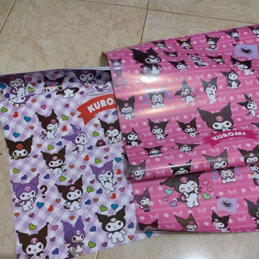 

kertas kado glossy kuromi