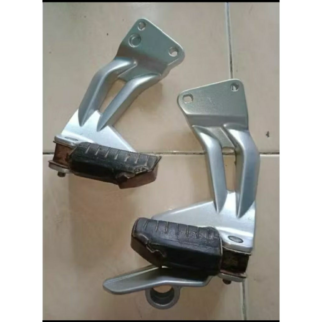 postep belakang pijakan kaki belakang Yamaha Jupiter z Burhan original