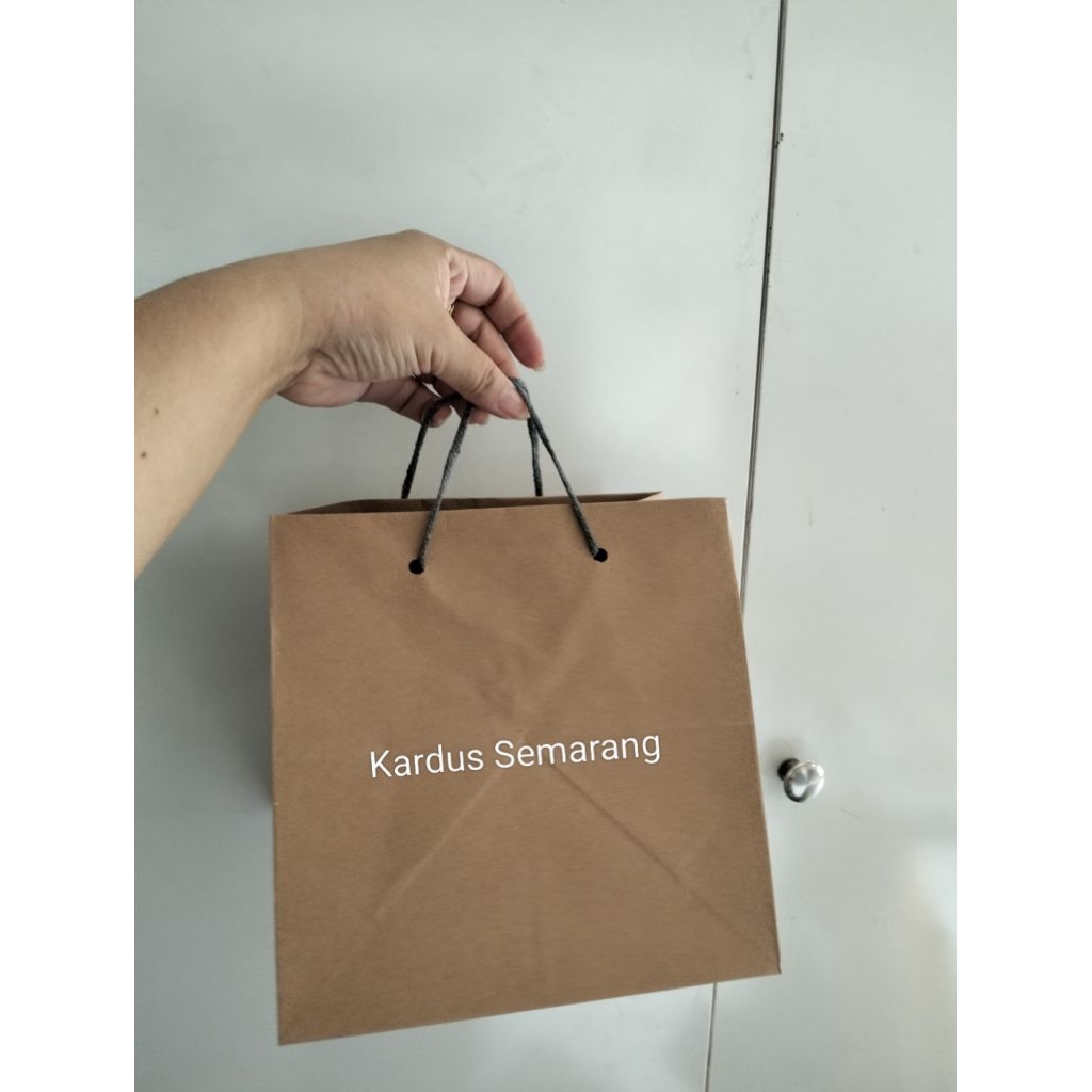 

READY STOCK PAPERBAG TALI MELINGKAR MOLOR 1 LUSIN /BUNGKUS