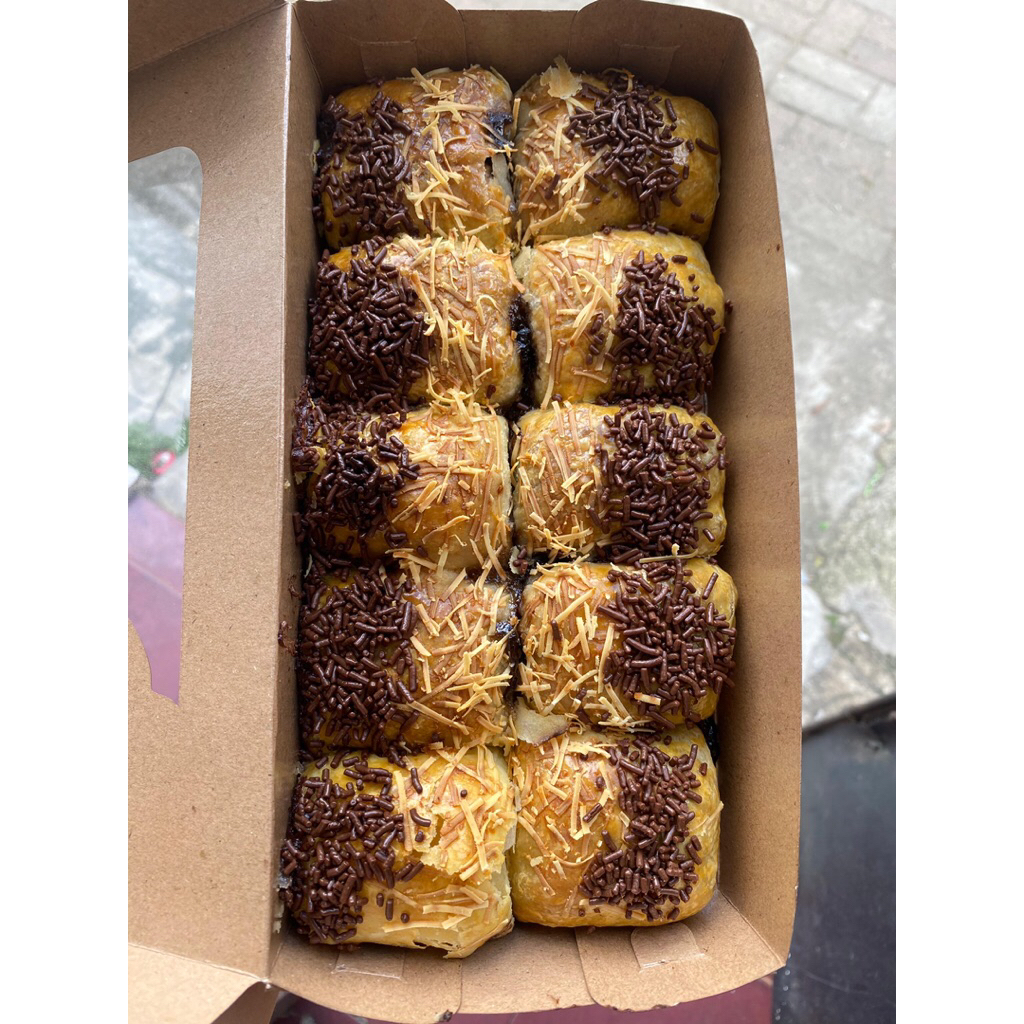 

Bolen Pisang Coklat Keju