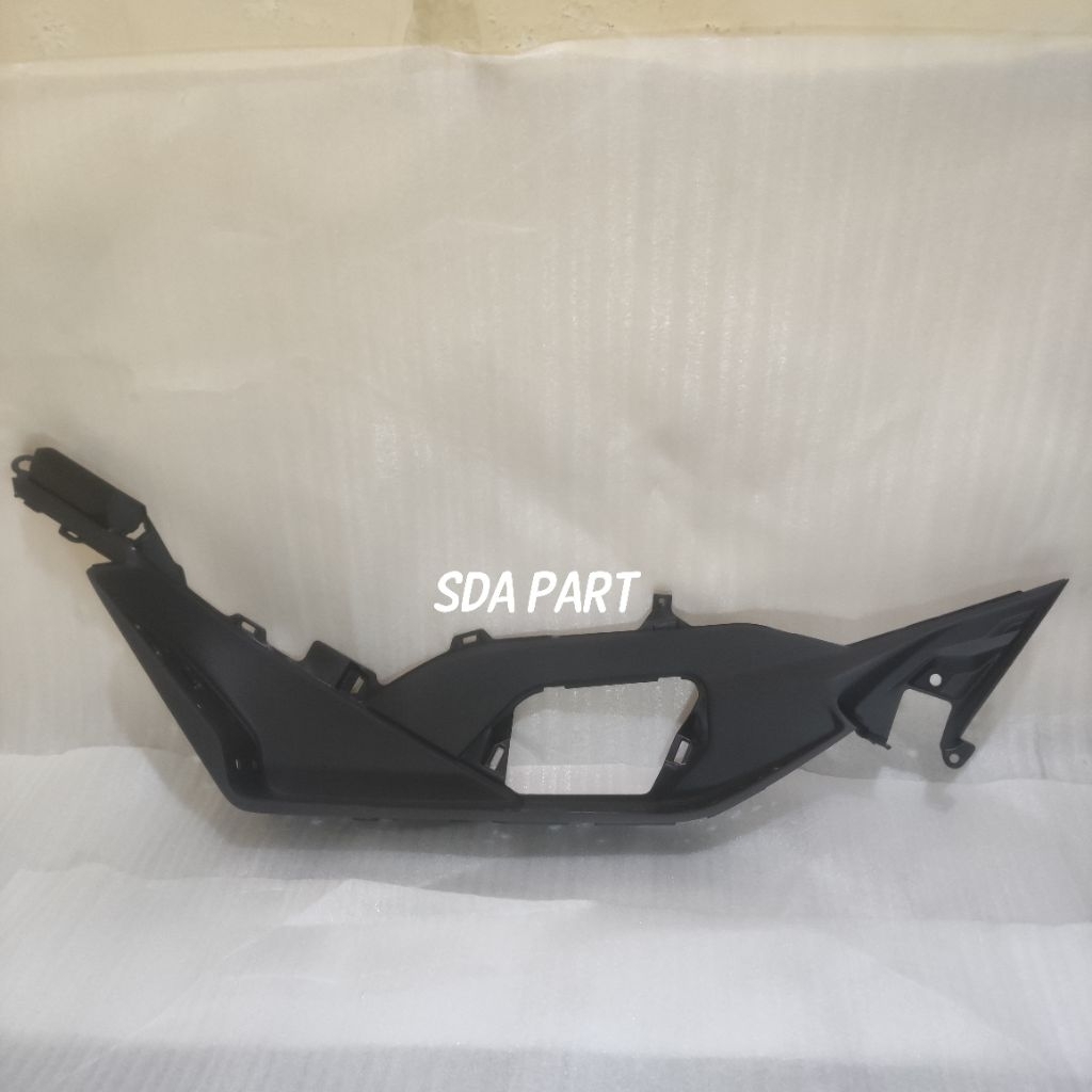 Pijakan Kaki Kiri Honda PCX 160 K1Z