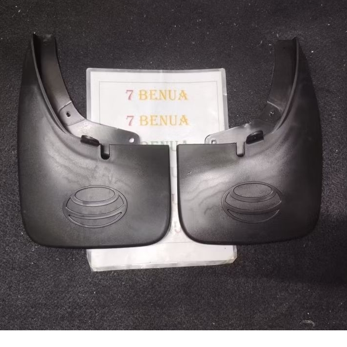 KARPET LUMPUR RODA BELAKANG KIJANG KAPSUL LGX SEPASANG