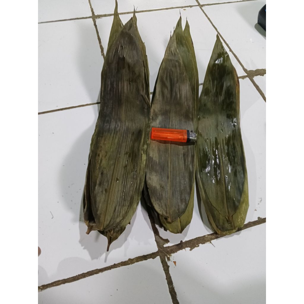 

isi 50 lembar daun bambu bakcang bacang siap pakai lebar ukuran 6-7-8 terlaris