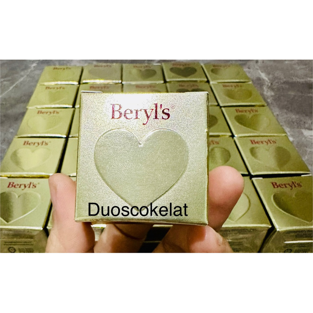 

beryl’s gold cube box cokelat asli Malaysia