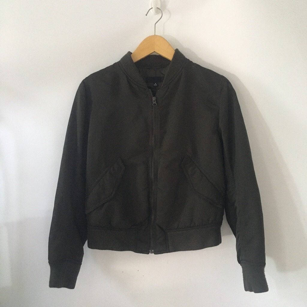 Jaket Bomber Uni