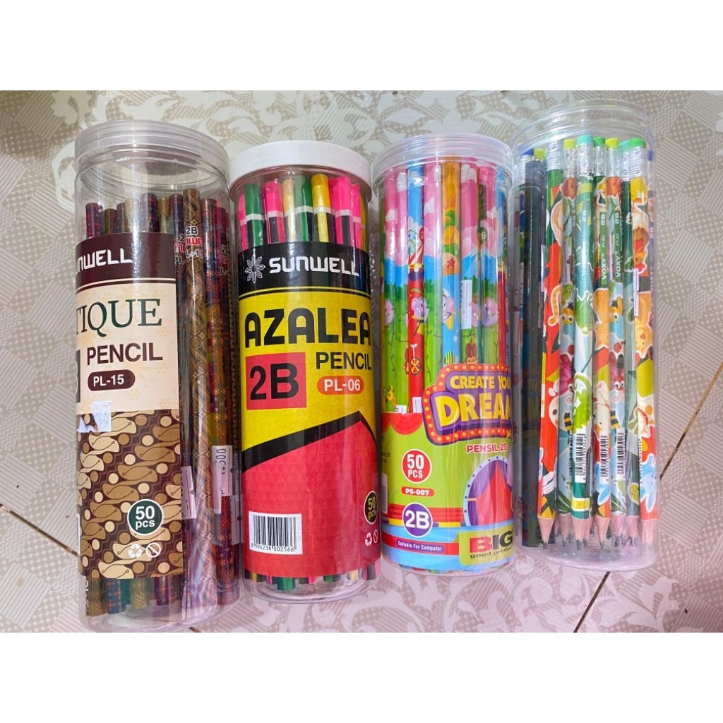 

1 pcs Pensil karakter & Batik
