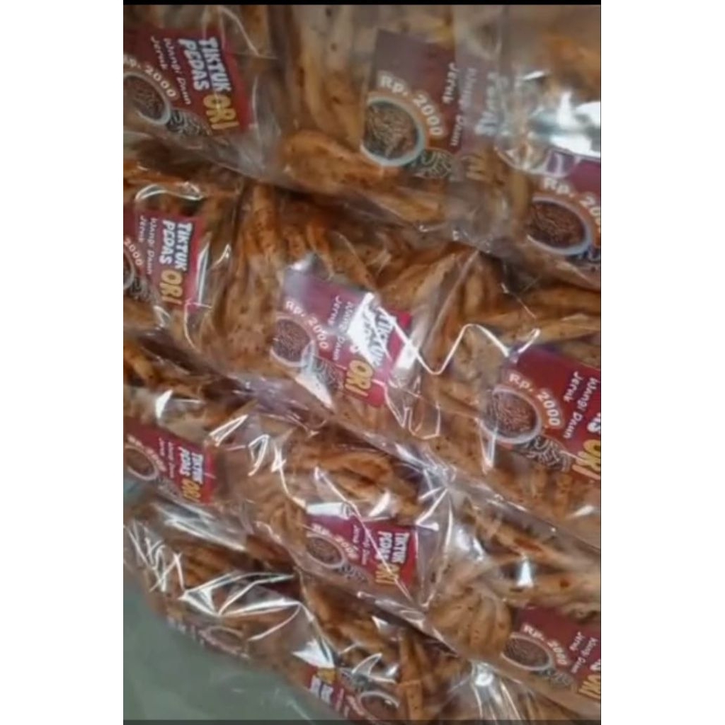 

Tiktuk Cemilan Khas Garut Enak Gurih Rasa Pedas dan Original Daun Jeruk Satuan 30gr