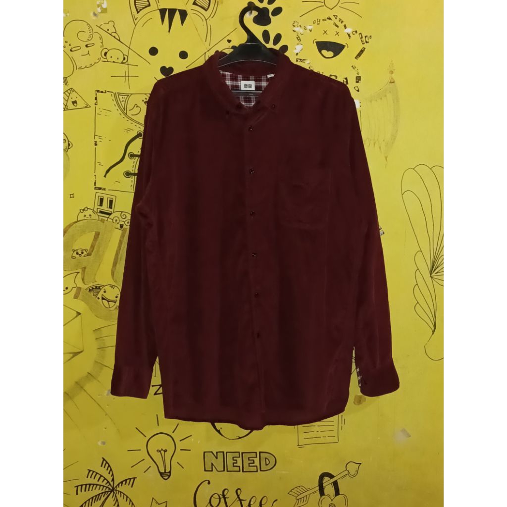 Kemeja Corduroy Uniqlo Maroon