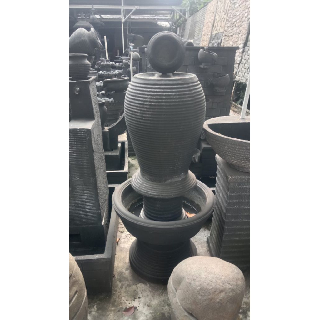 air mancur model guci