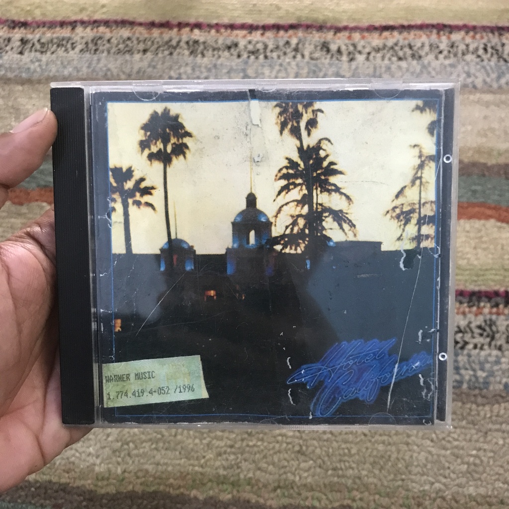 CD EAGLES HOTEL CALIFORNIA ALBUM bekas