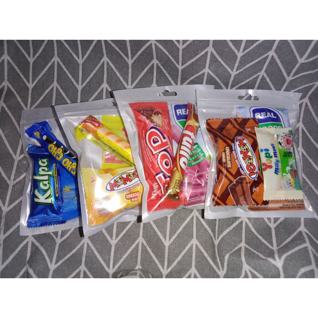 

Mini Snack / Snack Gift / Snack ultah / Snack mini Gift / Snack Merah