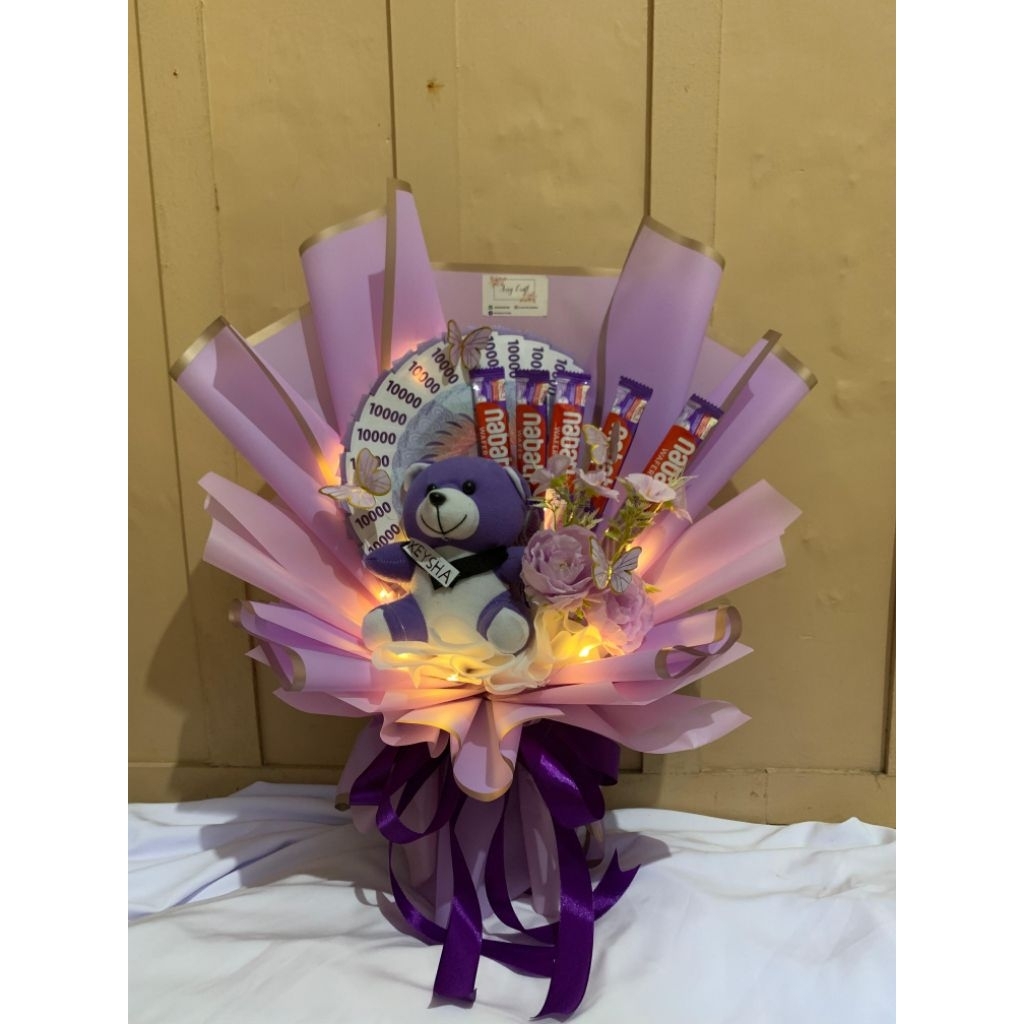 Buket uang mainan & boneka wisuda