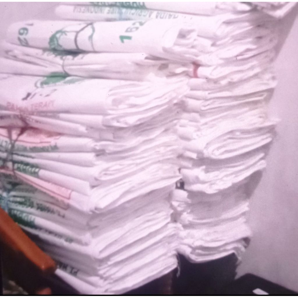 karung / kandi / bagor bekas 1 kali pakai bekas 50 kg  pakan ayam boiler . isi 10 pcs/ biji