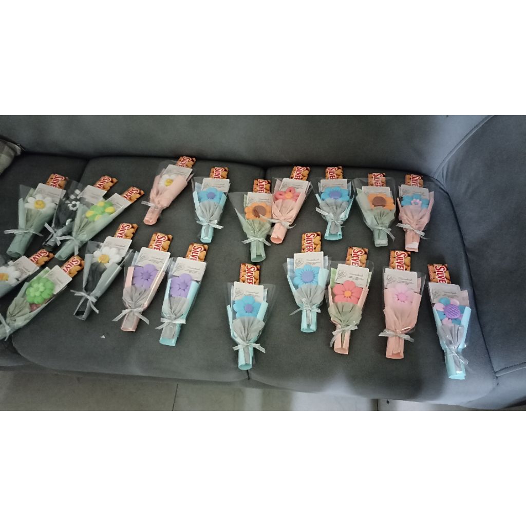

bouquet softclay dan coklat silverqueen