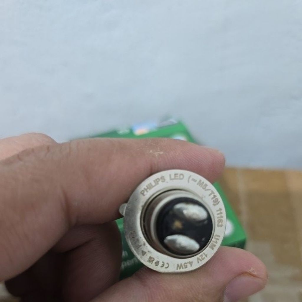 LAMPU MOTOR DEPAN LED PHILIPS ULTINON BUAT MOTOR HONDA BEAT,BEAT FI,SCOOPY,SPACY,BEAT POP ESP,BEAT S