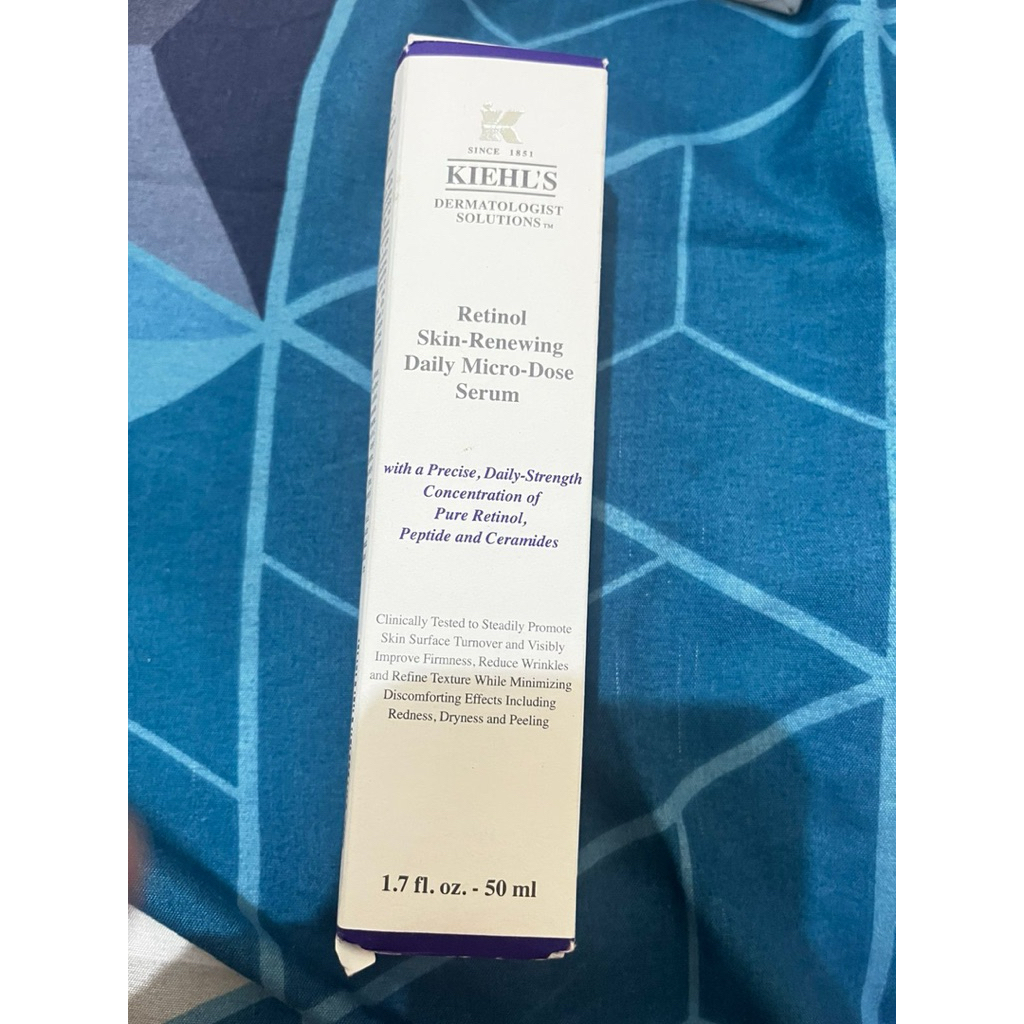 Kiehls retinol skin renewing serum (50ml) // Clearly Corrective dark spot (15ml)