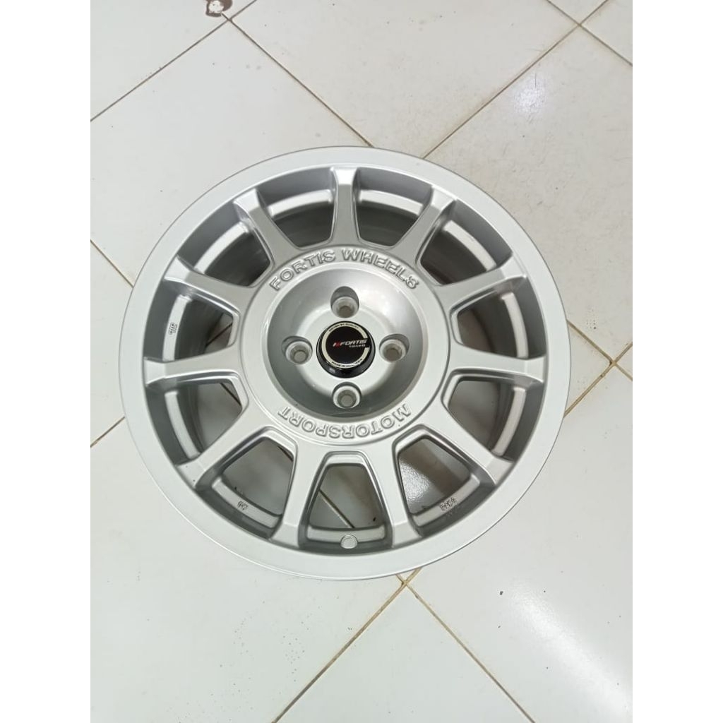 Velg Pako Wheels Delling Ring 16, H4x100 Lebar 7 Et 41 Silver