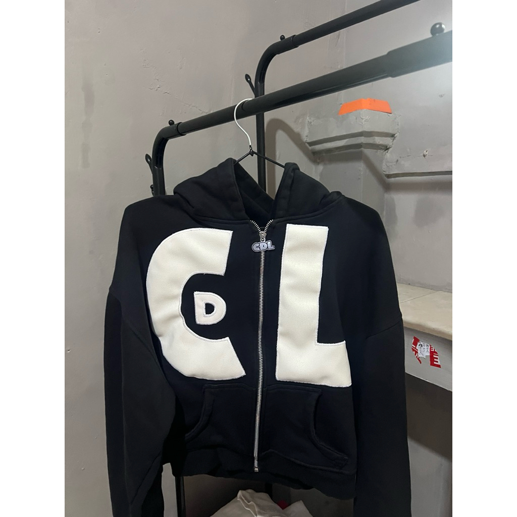 cdl zip v1 size m used
