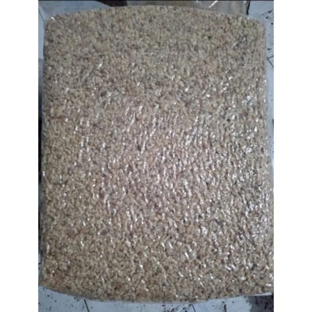 

10 kg BB2 kacang mede menir/mede pecah kecil