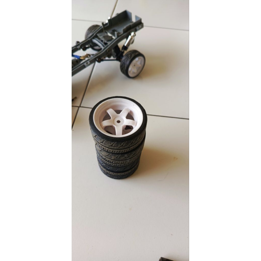 ban rc 1/10 onroad drift bekas