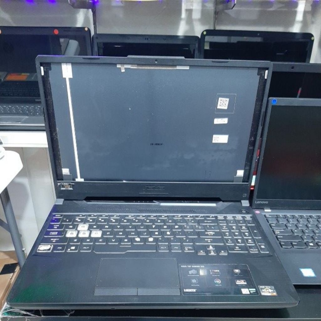 Laptop Asus Tuf Gaming A15 FX506 ryzen 7 4000s gtx  jual kondisi seperti ini mati total tanpa lcd ta