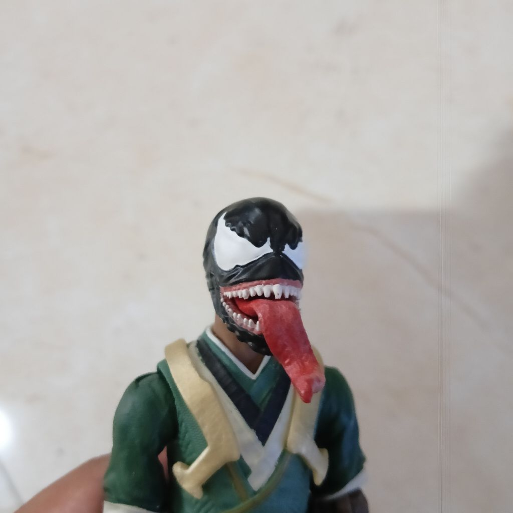 hs marvel legends venom spiderman