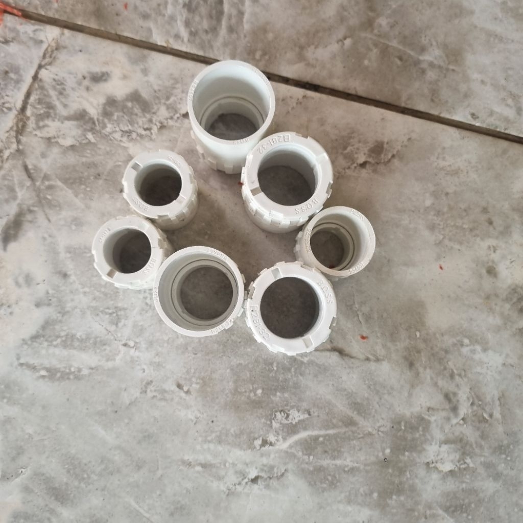 

adaptor pipa 32mm merk boss/clipsal