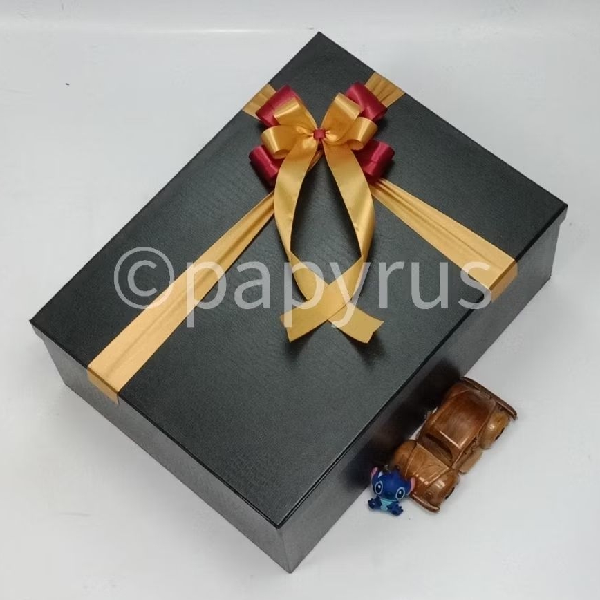 

PAPYRUS 35x45 Tinggi 15cm Kotak Kado Gift Box V1