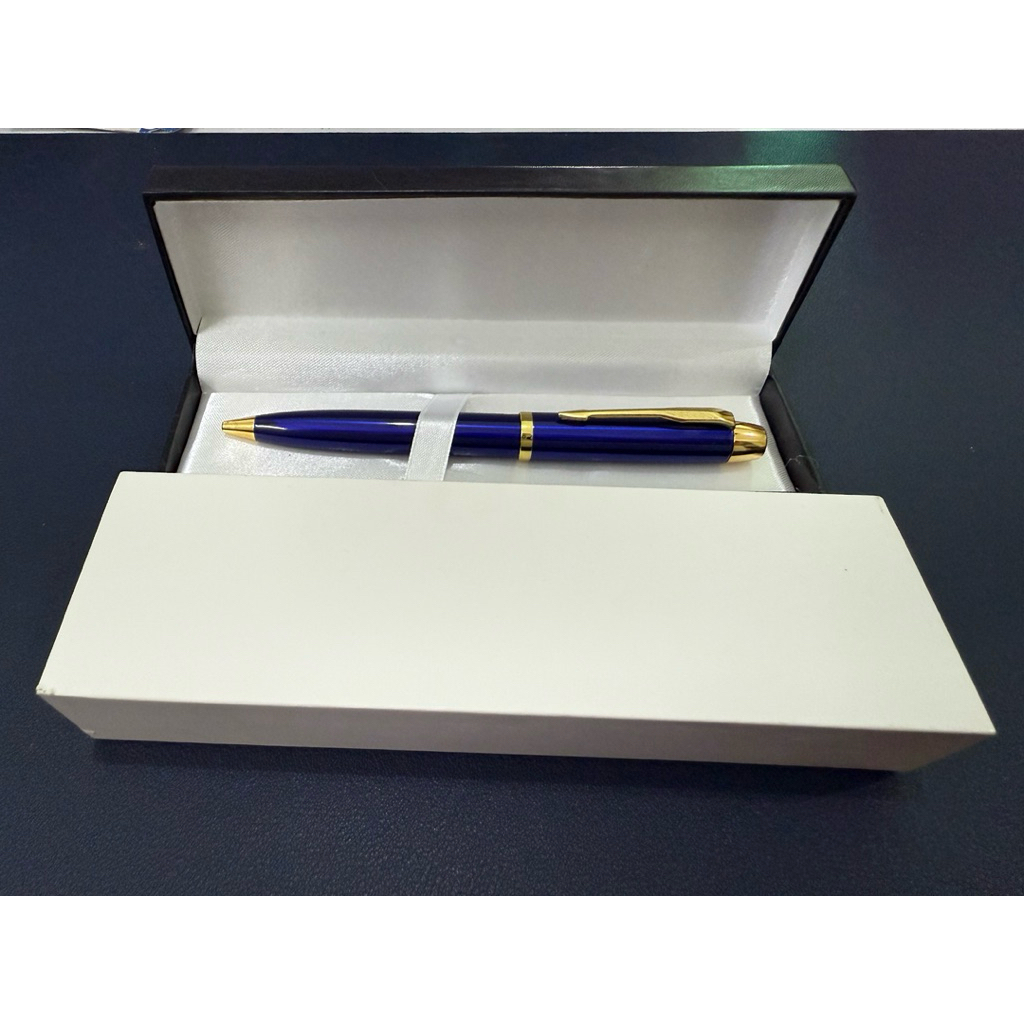 

Pulpen Promosi / Pulpen Souvenir / Pulpen Gift Kantor Sudah Include Kotak Elegant Dan Minimum Pembelian 20 Pcs Free Grafir Logo / Nama Perusahaan