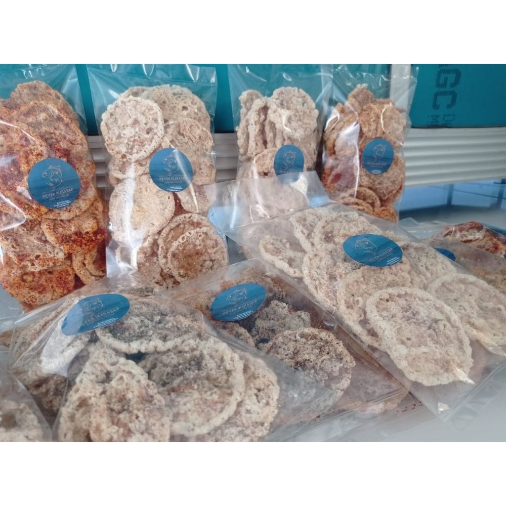 

Peyek Ikan Asap (Cakalang/Tuna)
