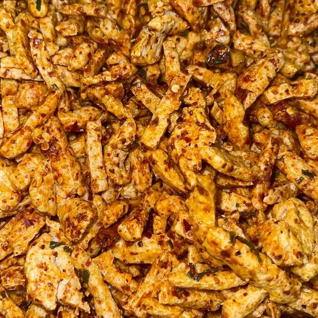 

Basreng Daun Jeruk 250gr/Seblak Basreng/Basreng Kering Pedas/Kripik Basreng Cikruh Kriuk Stik