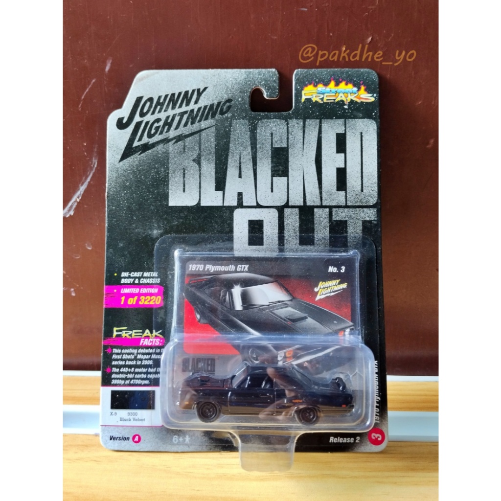 Johny Lightning Playmouth GTX 1970 Black Out Diecast Premium