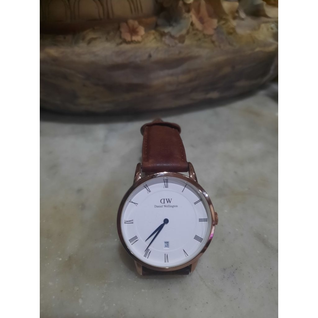 Jam Tangan DW / Daniel Wellington / Jam Tangan Kulit / Original