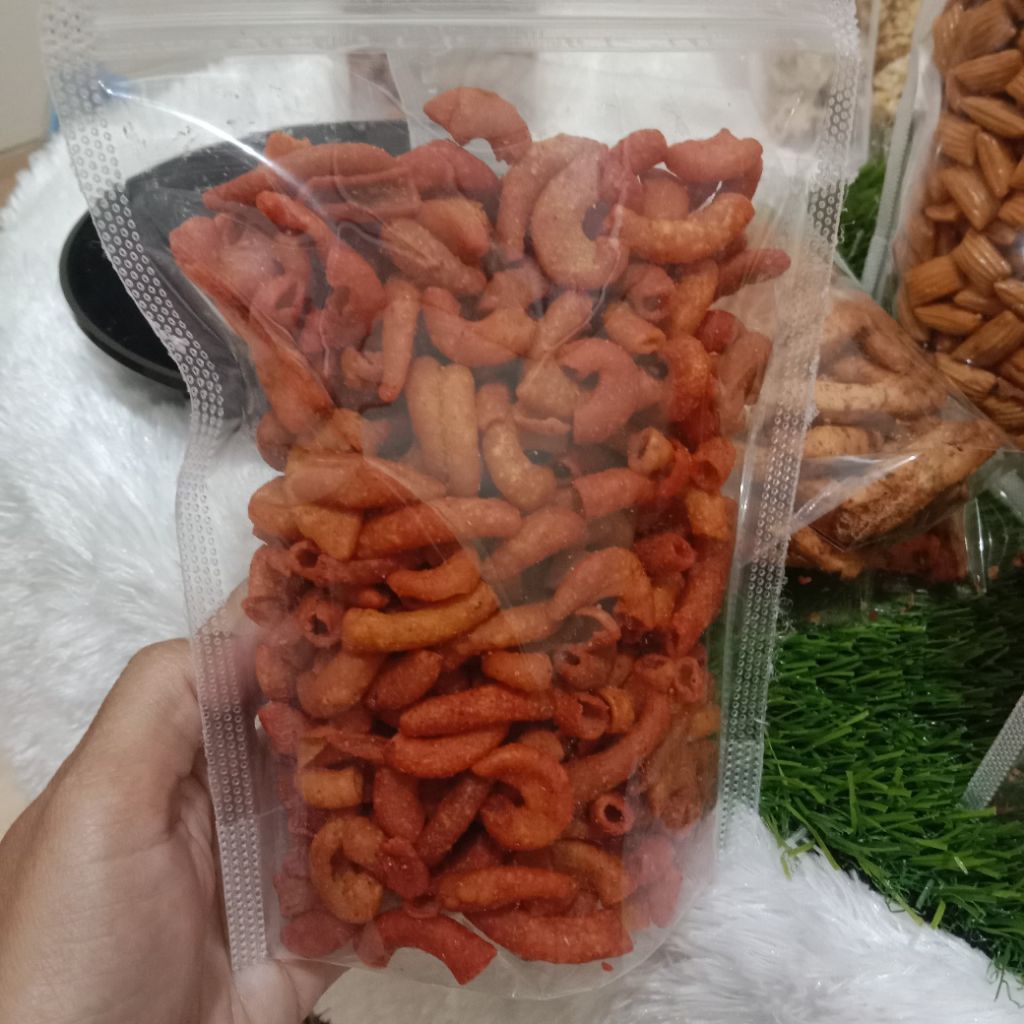 

markuni pedas kriuk renyah 150g / snack kiloan / cemilan camilan jajanan makanan ringan murah meriah / pusat oleh-oleh khas solo