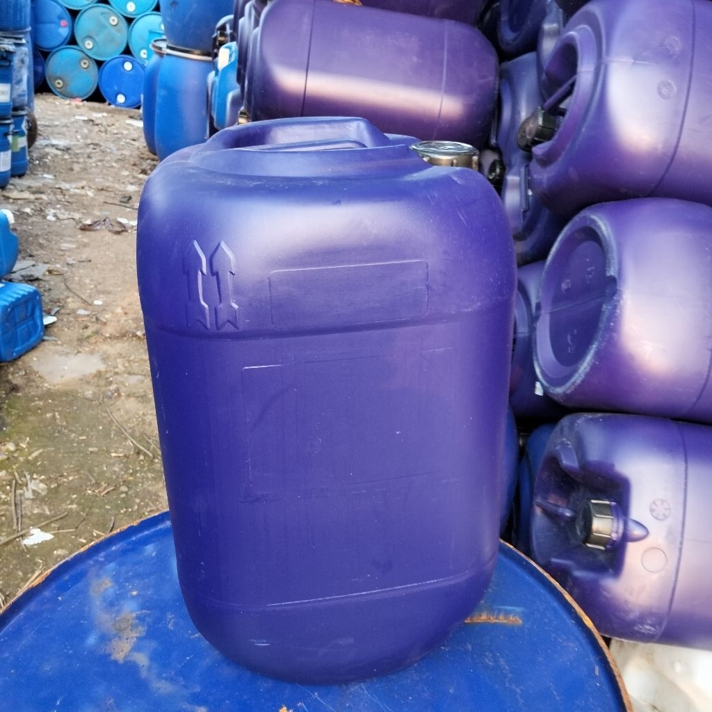 Jerigen plastik 25 liter bekas bersih