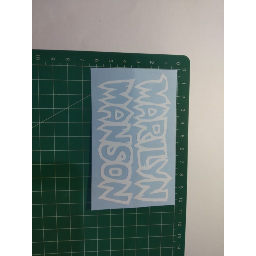 

stiker cutting marilyn manson