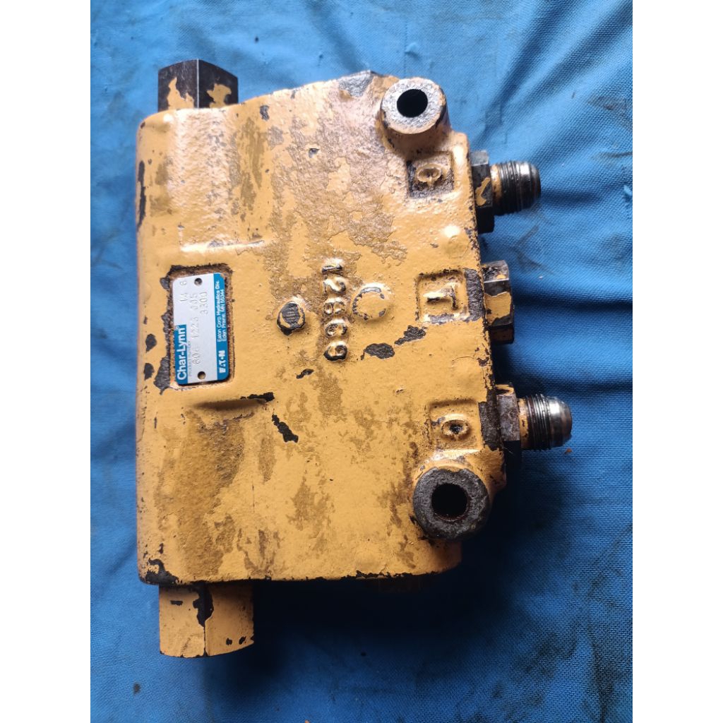 komponen loader Caterpillar/control Valve loader Caterpillar 926e/926f