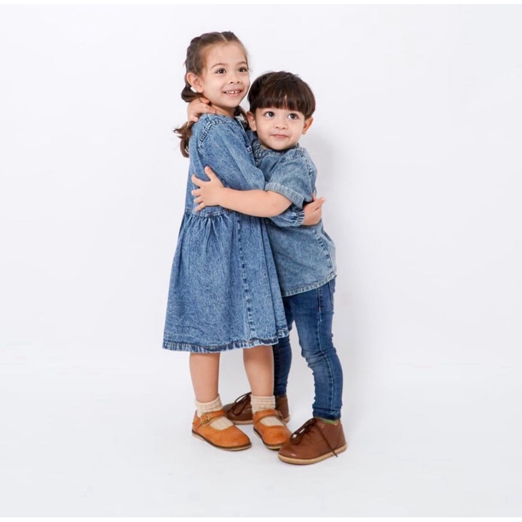 Alma Jeans Couple