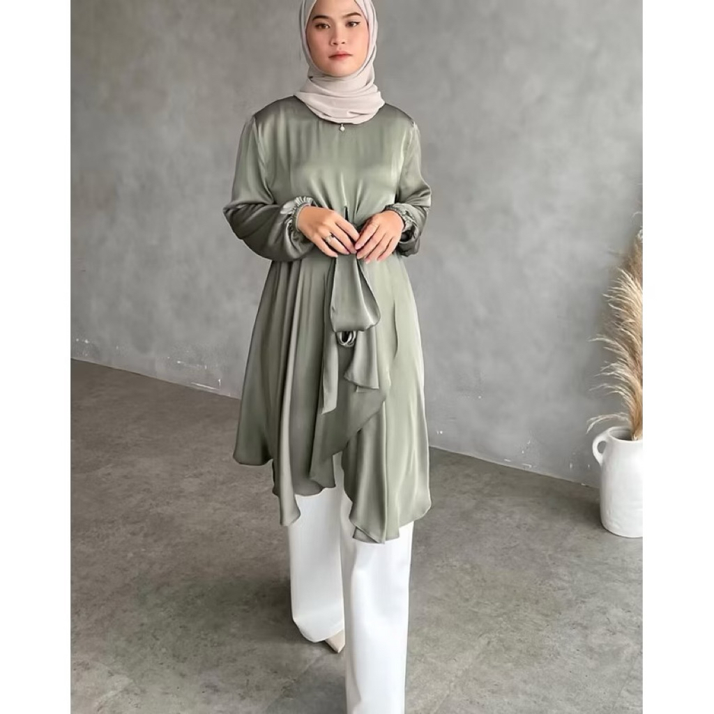 Preloved Adaire Tunic by Mezzaluna signature