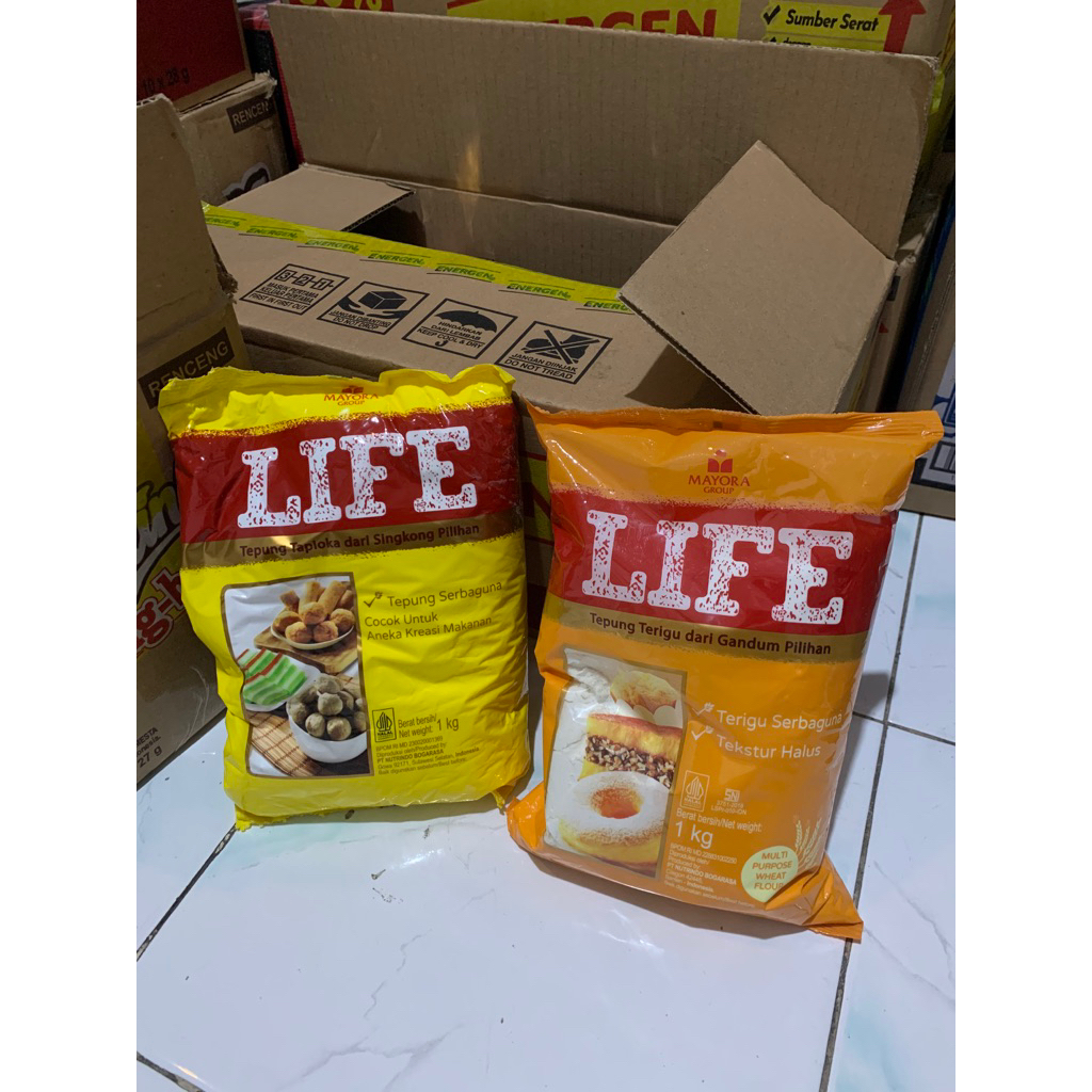 

Tepung Terigu dan Tapioka Life Premium Mayora