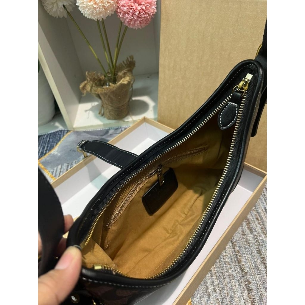 BISA DI GESER UNTUK MELIHAT MODEL Tas Branded Import Premium II Tas Wanita Hobobag Shoulderbag Uk30c