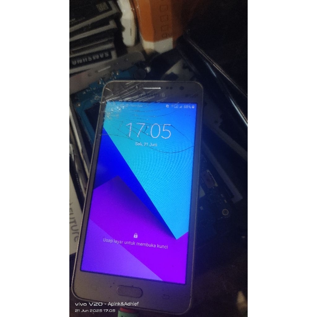 lcd J2 prime replika
