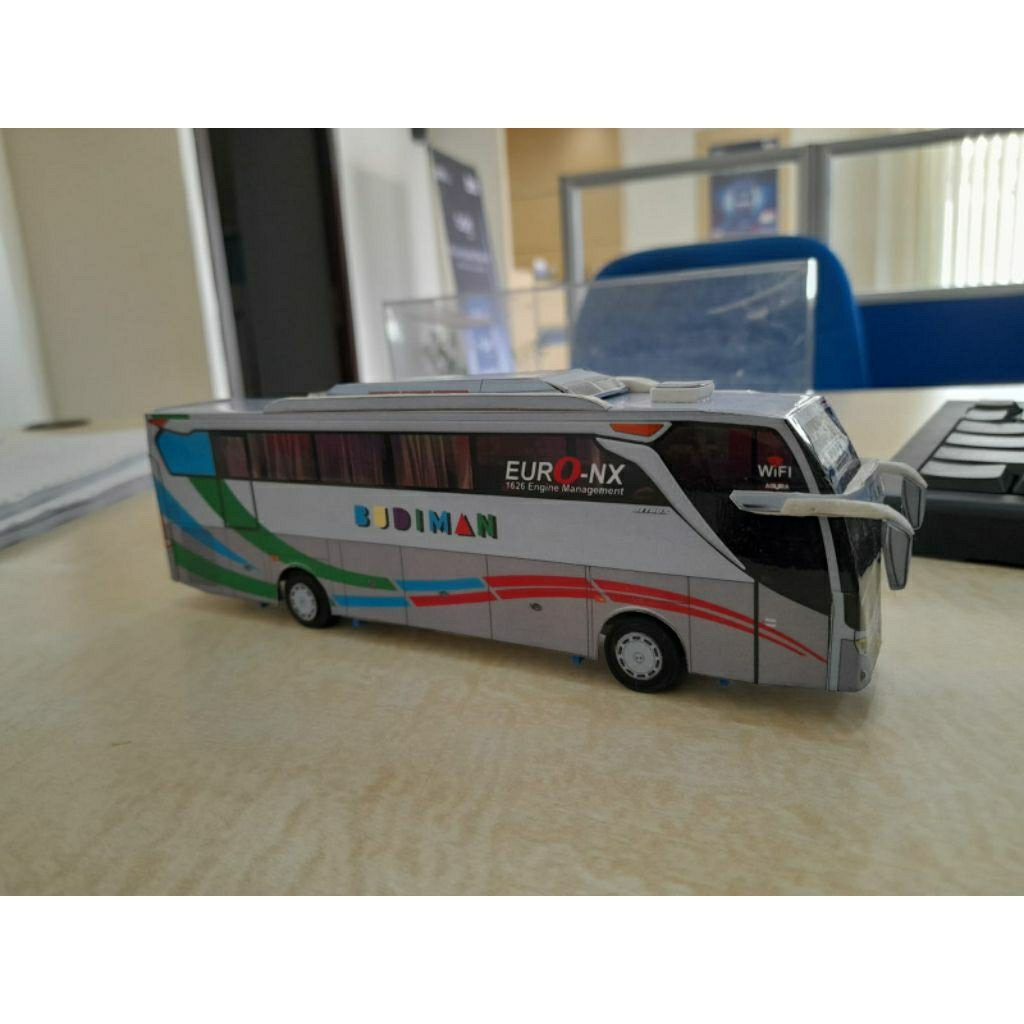 Bus Miniatur Budiman