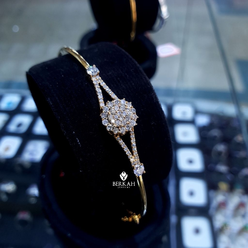 Gelang Bangle wanita emas berlian asli natural diamond free sertifikat