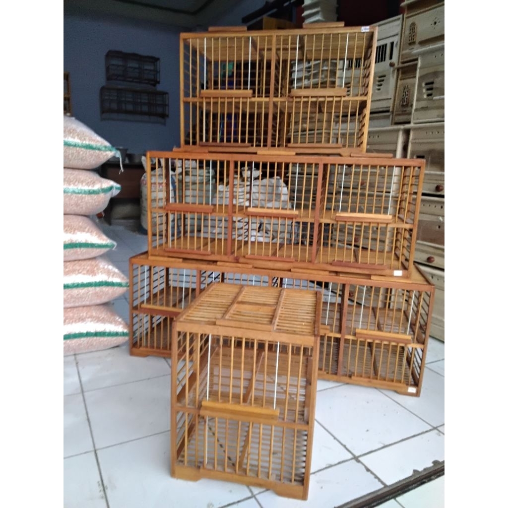 Dondang atau dongdang kandang jemur  atau lomba burung merpati 1 pintu bahan jati model klasik