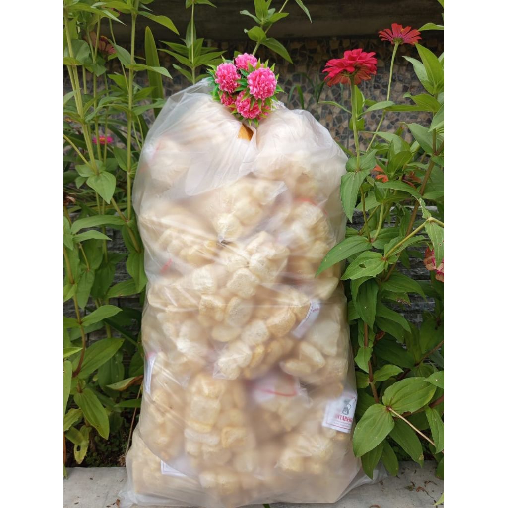 

KRUPUK KULIT SAPI / RAMBAK KULIT SAPI, SNACK ATAU PENDAMPING MAKAN.