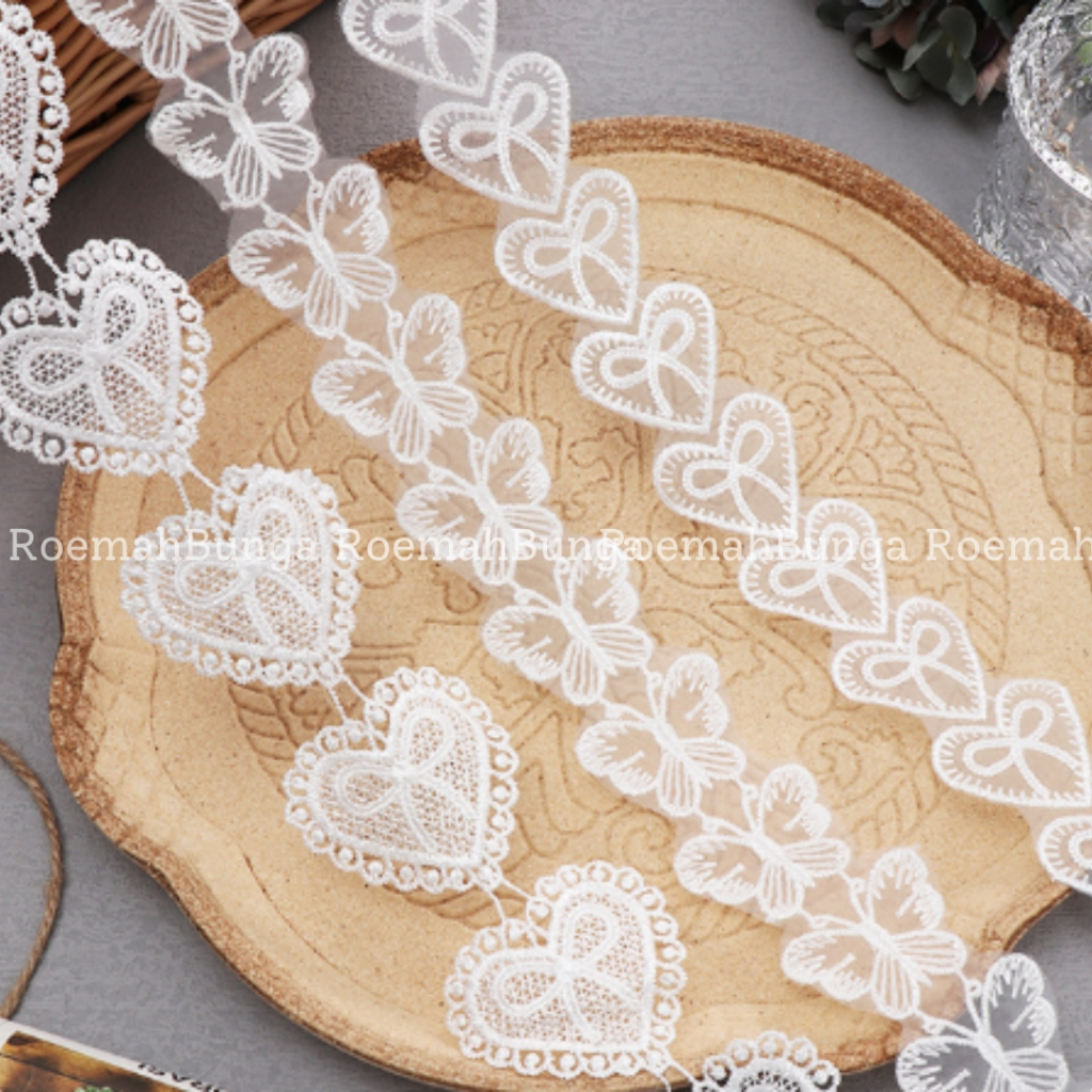 

[YARD] Pita Renda Kain / Lace Ribbon Premium Meteran Cream / White / Putih