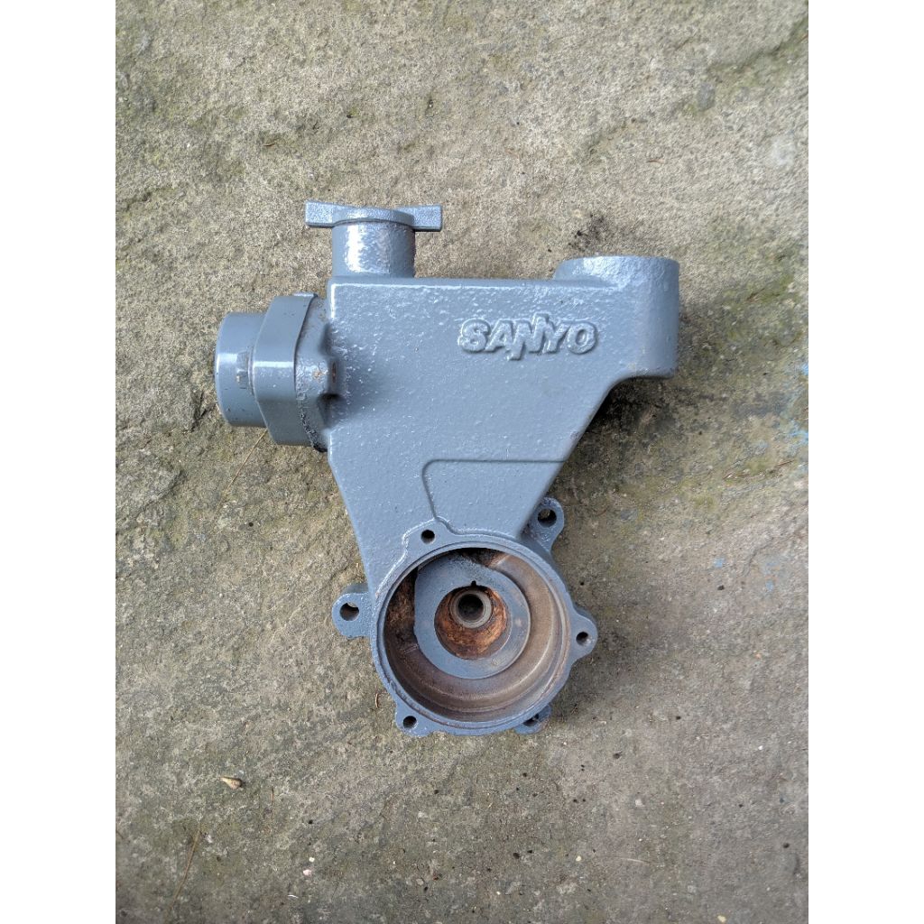 Keongan pompa air merk SANYO 137 (second)