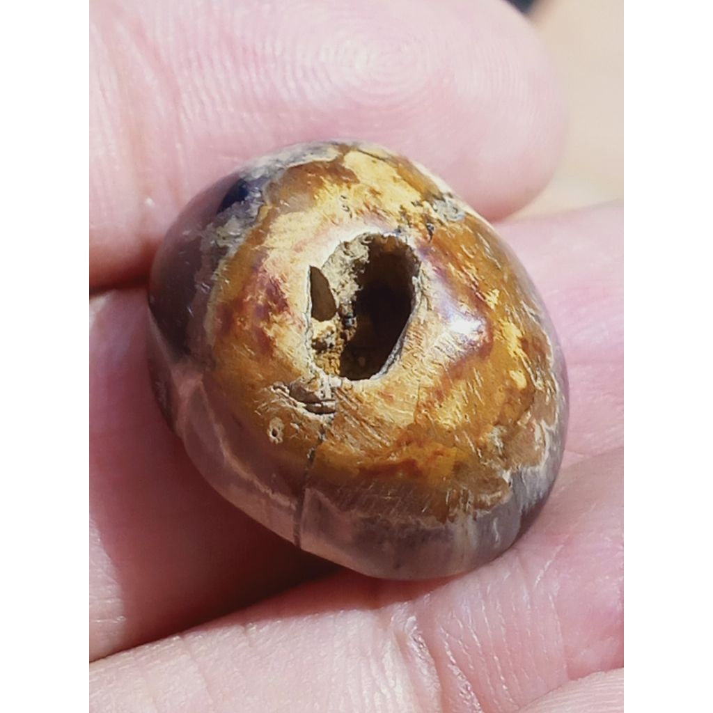 Batu Posil Kelor Combong Sakral