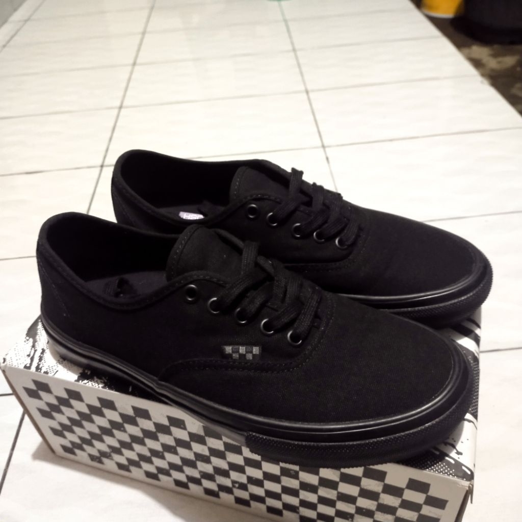 vans authentic pro skate full black